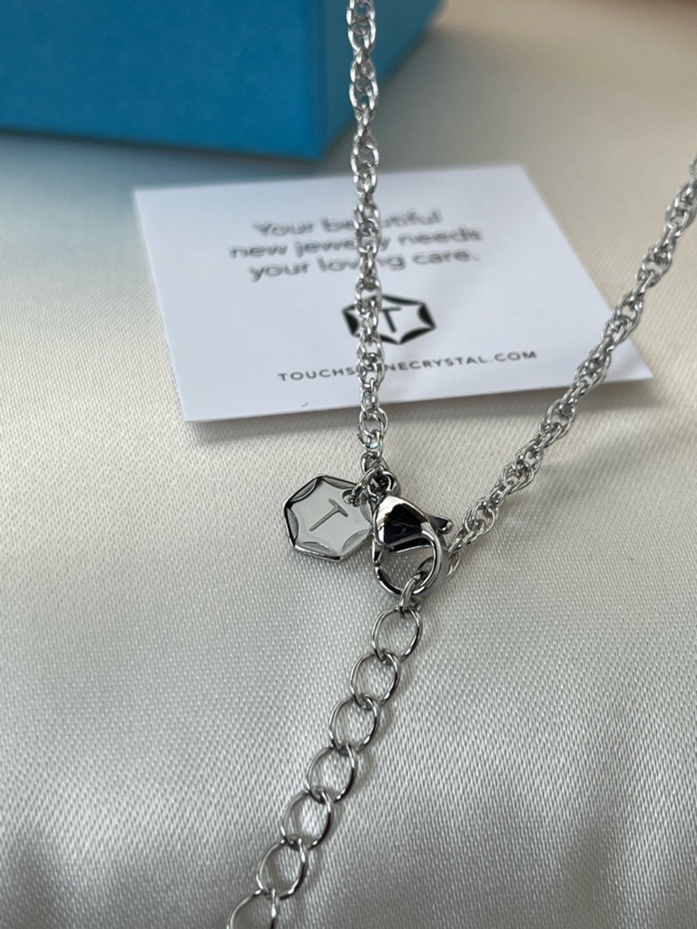 Swarovski Touchstone Crystal Silver Blue “Find Your Way” Pendant Necklace NWT - Picture 8 of 8